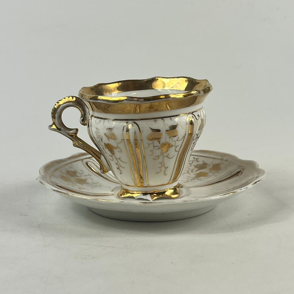 Vintage Gilded Demitasse Cup & Saucer Set Ornate Handle Gold Ivy Leaf Porcelain - Picture 5 of 14